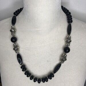 Womens Vintage Black Silvertone Beaded Necklace Casual lightweight